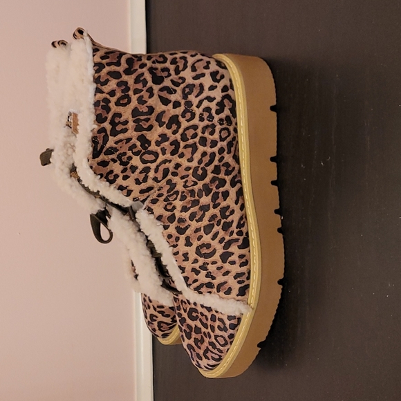 NWOB GENTLE SOULS leopard shearling boots - Picture 4 of 11